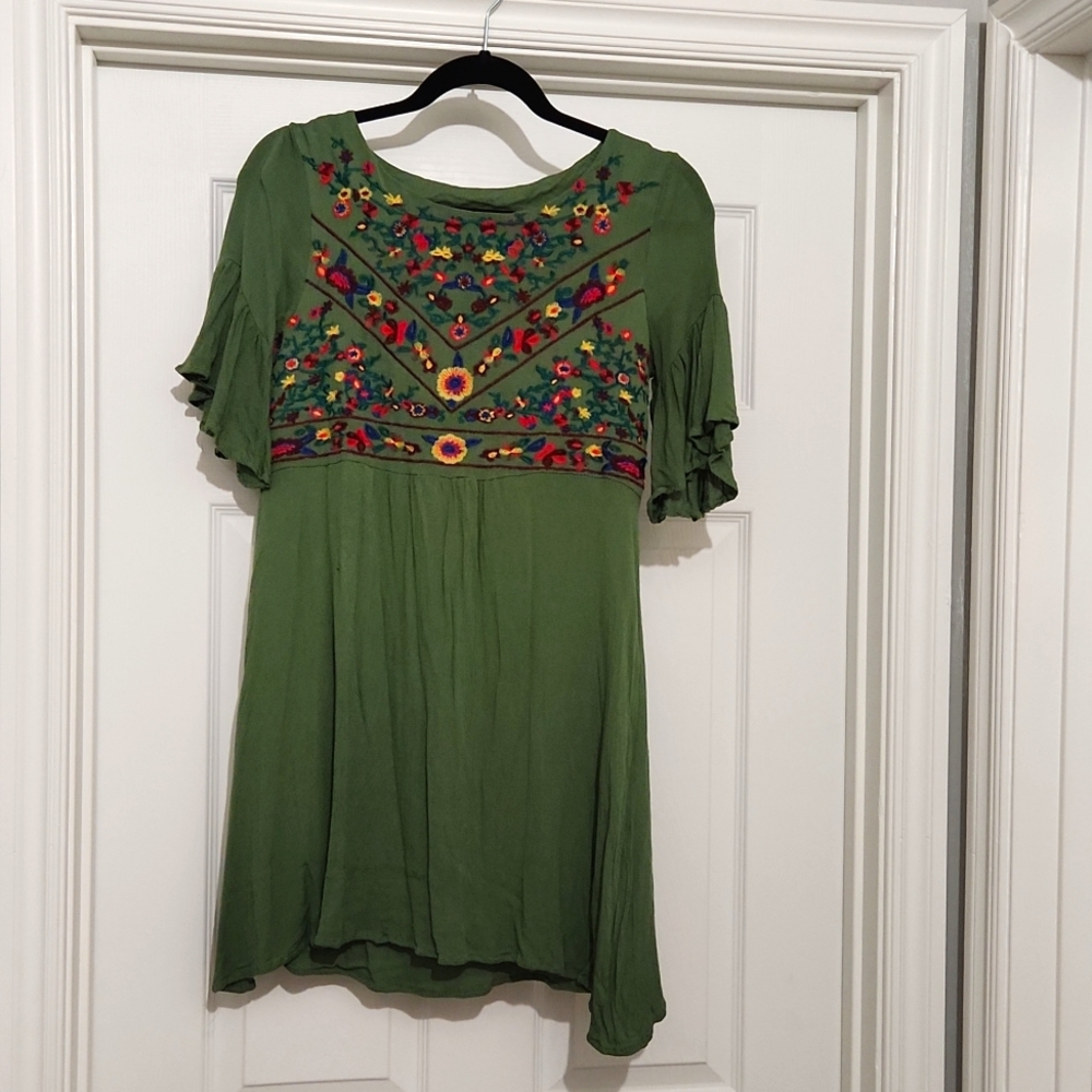 Green Floral Embroidered Dress - Size Medium